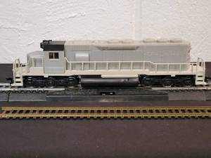 lot 95 image: (1) Unknown HO Scale Powered Diesel Engine Unit