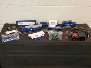 lot 99 image: Model Power HO Scale U.S. Airforce Diesel Engine Train Set #1902