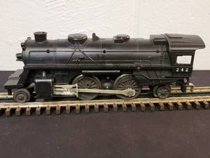 lot 101 image: Lionel O 3-Rail 2-4-2 Steam Locomotive #242 no Tender
