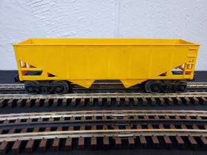lot 104 image: Lionel O Scale Train Ore Car