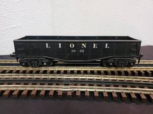 lot 106 image: Lionel O Scale Train Car #1002