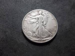 1947 D Walker Half Dollar