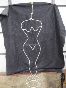 lot 49 image: Heavy Steel Retail Swimsuit Store Display Stand