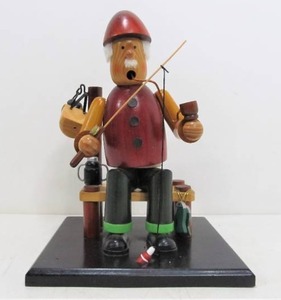 lot 69 image: Great Vintage STEINBACH German Musical Smoker Doll - Fisherman