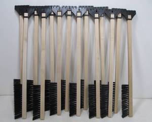 lot 77 image: 14 Brand New Ice Scraper Snow Brushes