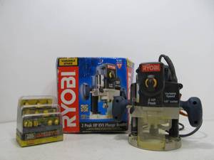 lot 174 image: Working RYOBI Router & Bit Set