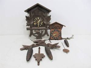 lot 186 image: 2 Vintage Cuckoo Clocks