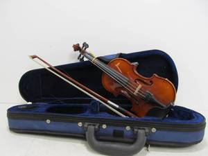lot 229 image: Small Vintage Niccolo Gandini 116 Violin wCase & Bow