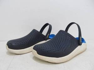 lot 255 image: Mens Size 9 Blue & White Crocs