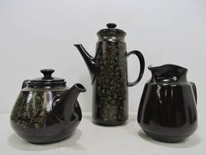 lot 263 image: Vintage FRANCISCAN WARE Madeira Teapot & 2 Pitchers