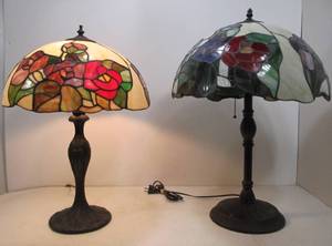 lot 190 image: 2 Stained Glass Tiffany Style Table lamps (Some hairlines)
