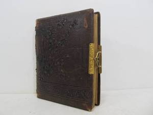 lot 287 image: Antique Victorian 1880s-90s Photo album wPhotos