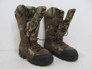 lot 337 image: Nice Pair of GUIDE GEAR Mens Tall HuntingWinter Boots - Size 9.5