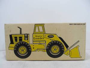 lot 315 image: Vintage 1960s Era Large MIGHTY TONKA Loader No. 3920 - Original Box Only