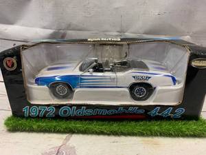 lot 20 image: Drag Specialties Old 442 DiecastCar