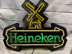 lot 50 image: Heineken Beer Sign 17 x 21