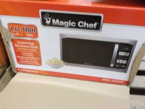 Magic Chef 1.6 cu ft 1100 watts Cou...