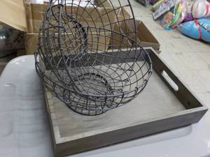 Wood Tray 16 x 12 x 3 and 2 Wire Ba...