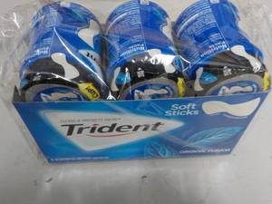 6 Bottles of 50 Sticks each Trident...