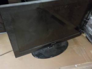 31 Samsung TV Powers On...
