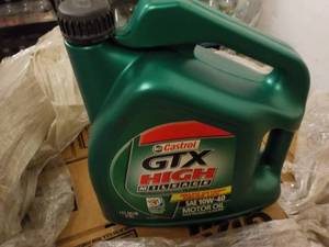 1 Gallon Castrol GTX High Milage SA...