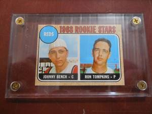 lot 14 image: 1968 Topps Johnny Bench Rookie Card #247 Near Mint Condition