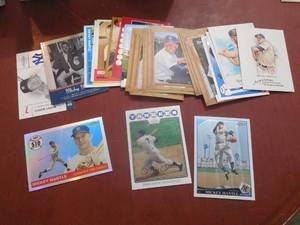 lot 48 image: (30) Assorted Mickey Mantle Cards - Various Brands LK