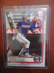 lot 91 image: 2019 Topps Update Luis Arraez Rookie Card #US247 LK