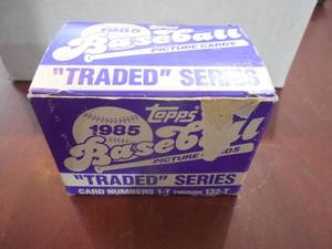lot 103 image: 1985 Topps Traded Baseball Set (132) Cards LK