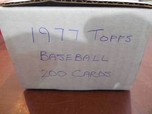 lot 122 image: (200) 1977 Topps Baseball Cards LK