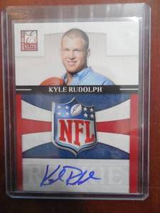 lot 158 image: 2011 Donruss Elite Autograph Rookie Kyle Rudolph LK