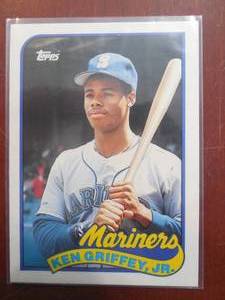 lot 181 image: 1989 Topps Traded Ken Griffey Jr. Rookie Card #41T LK