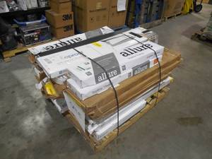 lot 25 image: WHOLESALE PALLET LOT OF FLOORING ITEMS
