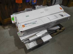 lot 111 image: ASSORTED PALLET LOT OF FLOORING