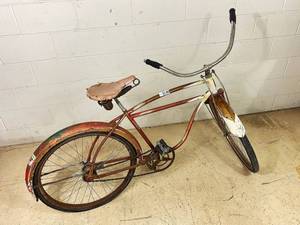 lot 332 image: Proxibid Vintage AMF Roadmaster Skyrider Bicycle