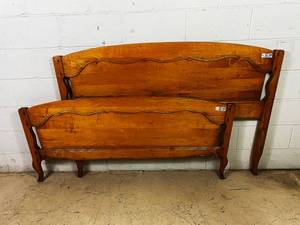 lot 336 image: Vintage Wooden Full Size Headboard & Footboard