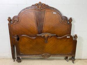 lot 337 image: Vintage Wooden Full Size Headboard & Footboard #2