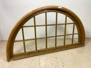 lot 368 image: Vintage 63 Arch 19 Pain Half Moon Church Window