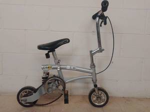 lot 330 image: PNut Mini Circus Clown Bike