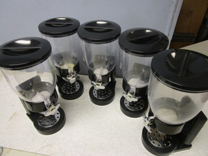 lot 128 image: ZEVRO DRY FOOD DISPENSERS
