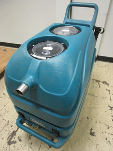 lot 136 image: TENANT CARPET CLEANER EXTRACTOR