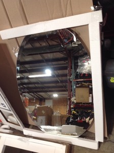Lot of assorted Mirrors and medicine cabinets see pictures