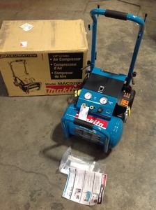 Makita 5.2 Gal. 3.0 HP Electric Single Tank Air Compressor see pictures