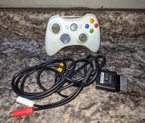 lot 67 image: XBox 360 Wireless Controller & AV Cable