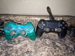lot 66 image: Original Playstation Controllers, Game, Memory Card