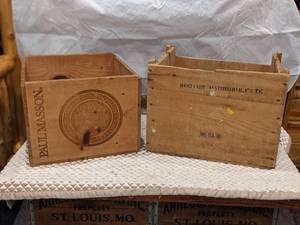 lot 92 image: 2 Vintage Wood Crates