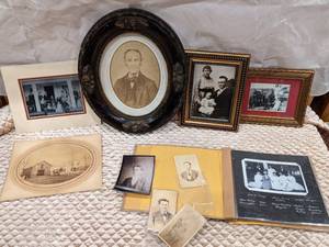 lot 104 image: Assortment of Antique Photographs