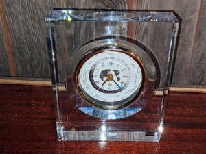 lot 118 image: Museum Crystal Hoya World Time Clock