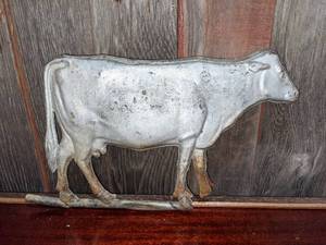 lot 13 image: Collectible Metal Cow from Weather Vane