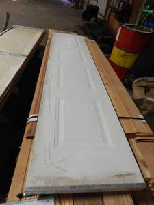 lot 11 image: 9 x 8 White Garage Door